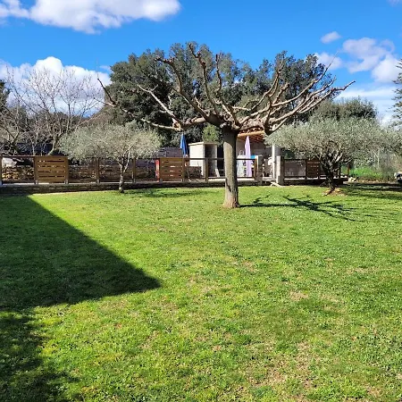 2 Avec Piscine Et Villa Aigaliers