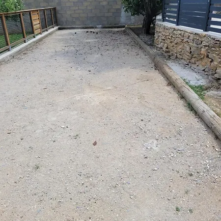 2 Avec Piscine Et Aigaliers