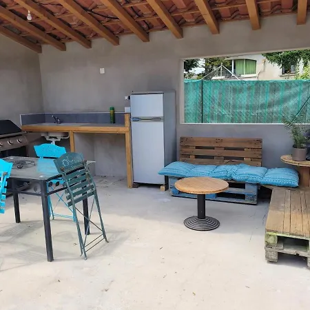 2 Avec Piscine Et