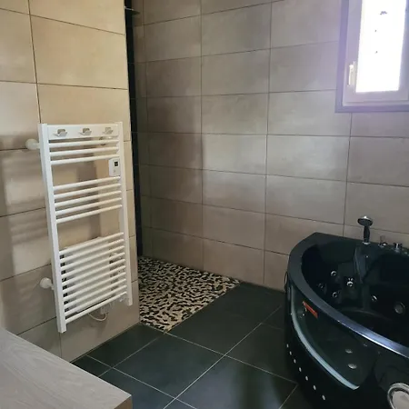 2 Avec Piscine Et Vila