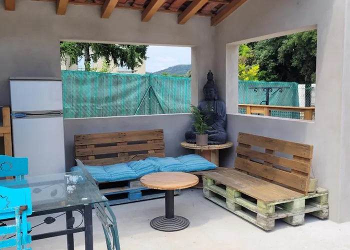 Villa 2 Avec Piscine Et *